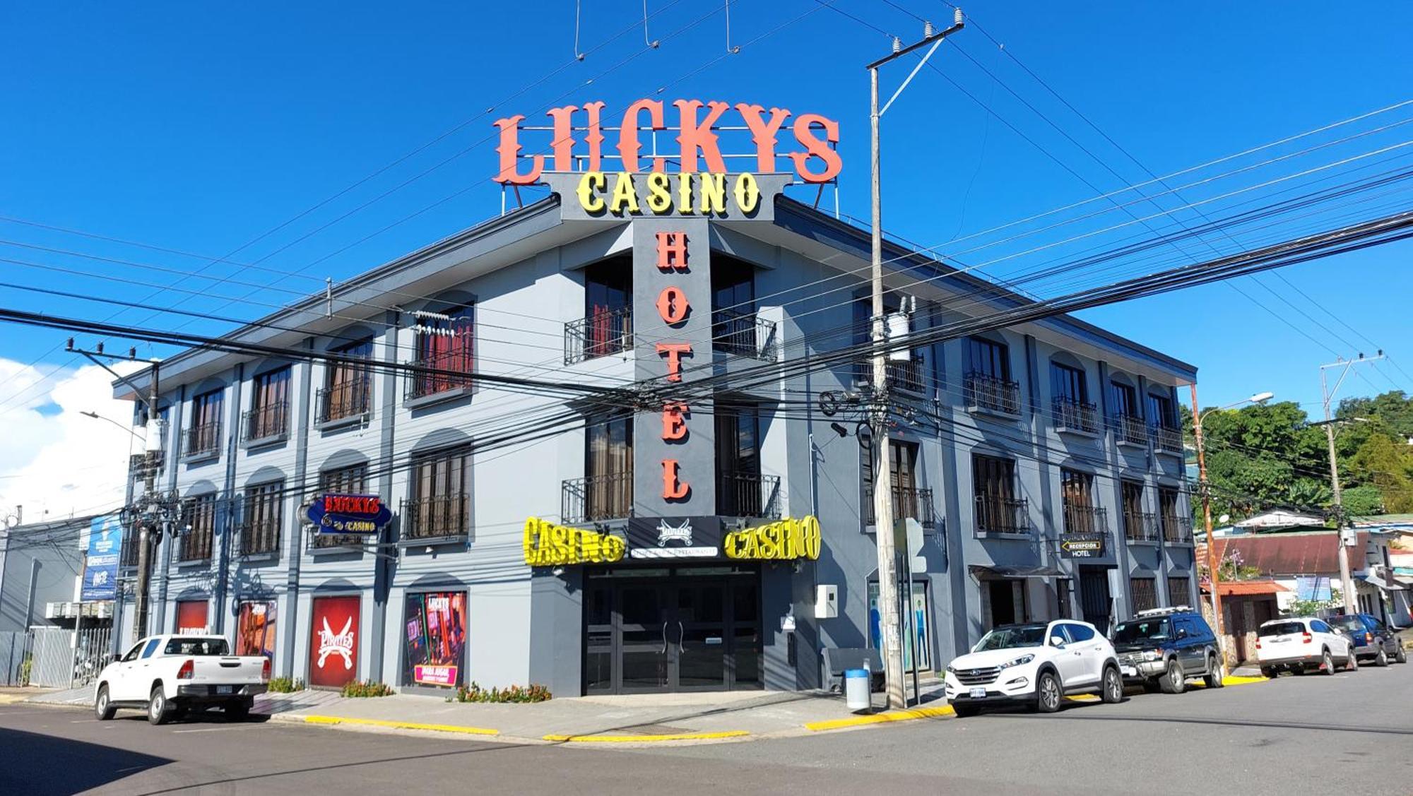 Hotel Luckys San Isidro De El General Bagian luar foto