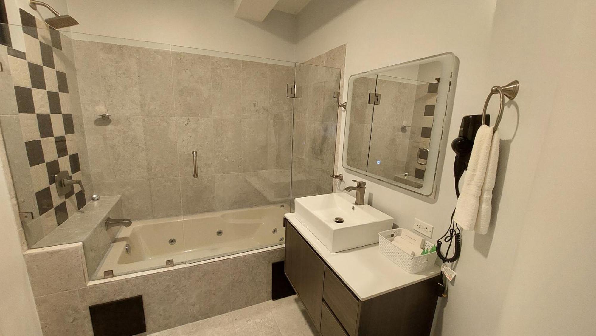 Hotel Luckys San Isidro De El General Bagian luar foto