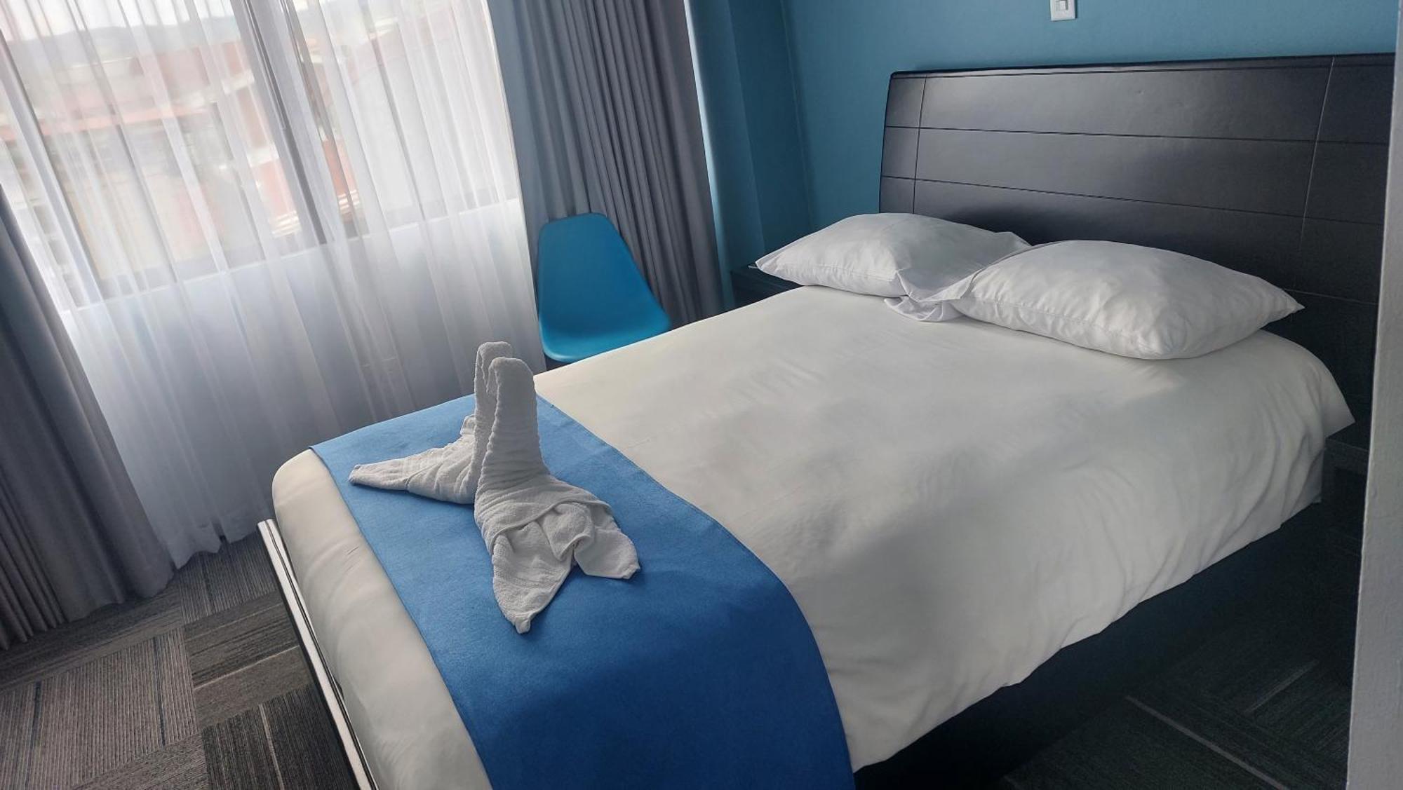 Hotel Luckys San Isidro De El General Bagian luar foto