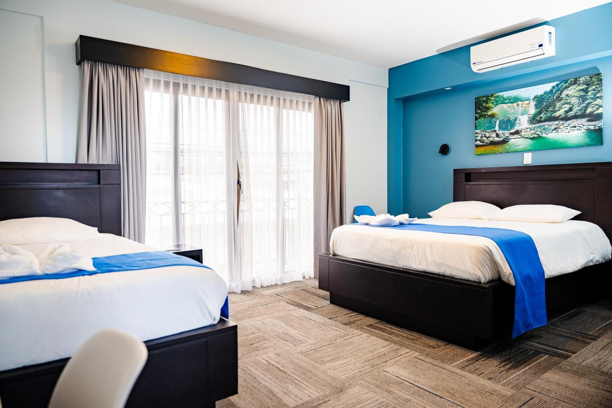 Hotel Luckys San Isidro De El General Bagian luar foto